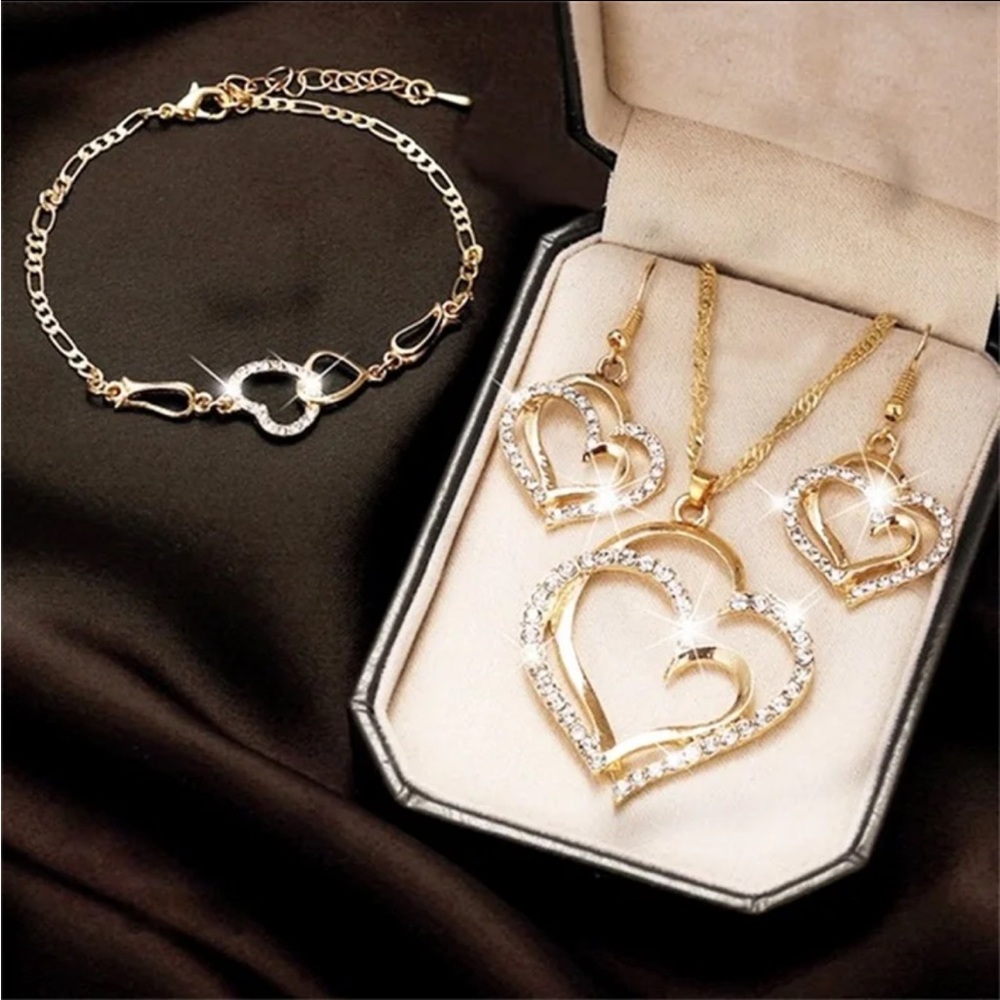 Elegant Gold Heart Jewelry Set – Necklace, Bracelet & Earrings